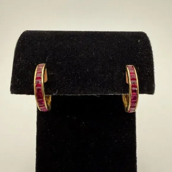 Stunning channelāset, princess cut RUBY huggie hoop earrings,14kt yellow gold - Picture 16 of 16